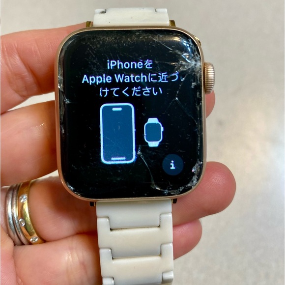 Apple watch 4, 40mm with Anne Klein blush colored ceramic watch band. - Picture 5 of 6